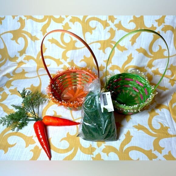 🔥❤️🔥 2 NEW! Round Weaved Easter Basket with Organza Trim BONUS Moss Terrarium - Picture 1 of 12
